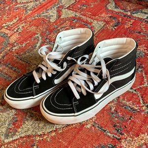 Gently worn vans platform hi tops!